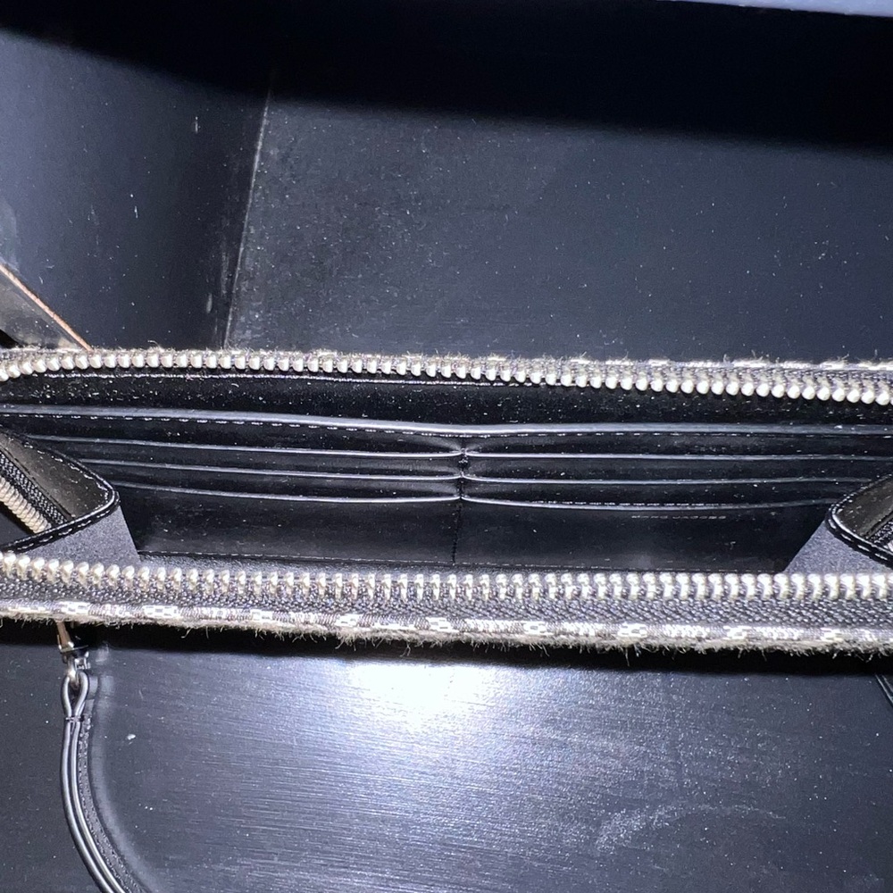 Marc Jacobs The Monogram Zip-Up Continental Wallet - Picture 5 of 10
